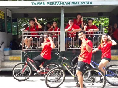 PORTMAN Sports Club members with bicycles